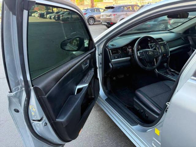 2016 Toyota Camry SE