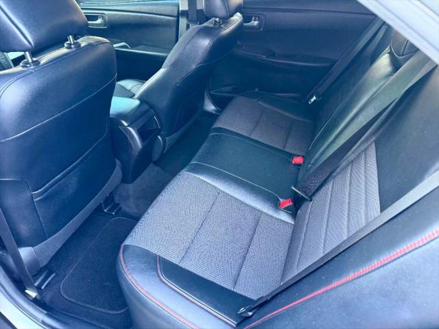 2016 Toyota Camry SE