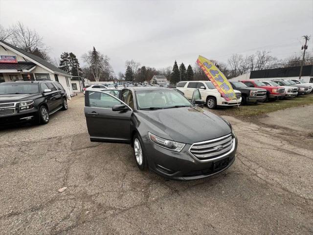 2017 Ford Taurus SEL