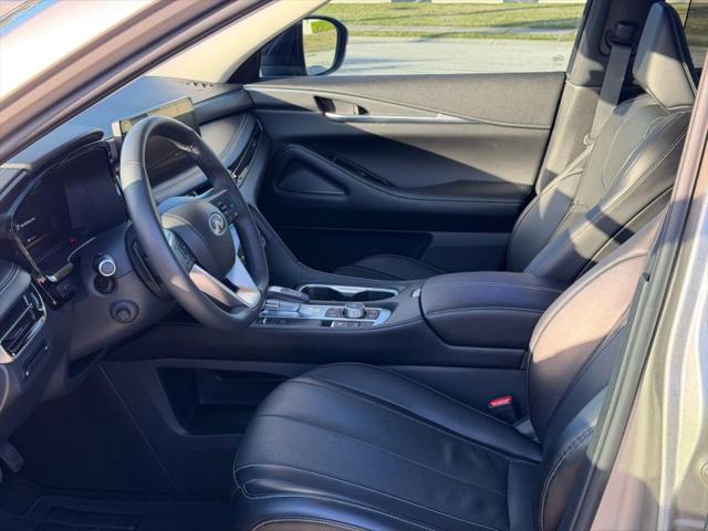 2023 INFINITI QX60 LUXE AWD
