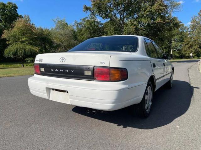 1992 Toyota Camry Deluxe V6