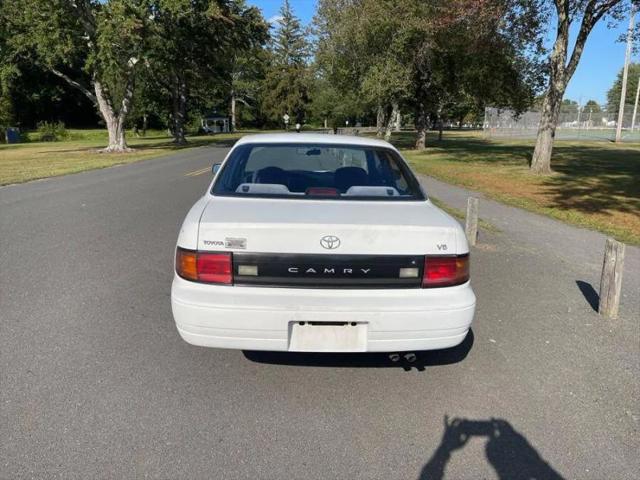 1992 Toyota Camry Deluxe V6
