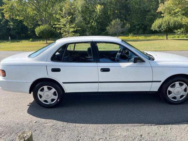 1992 Toyota Camry Deluxe V6