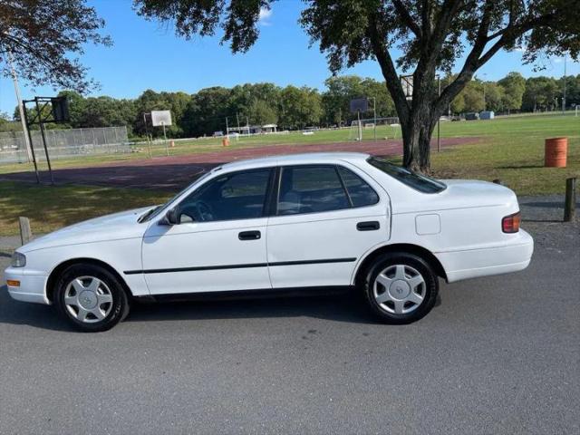 1992 Toyota Camry Deluxe V6