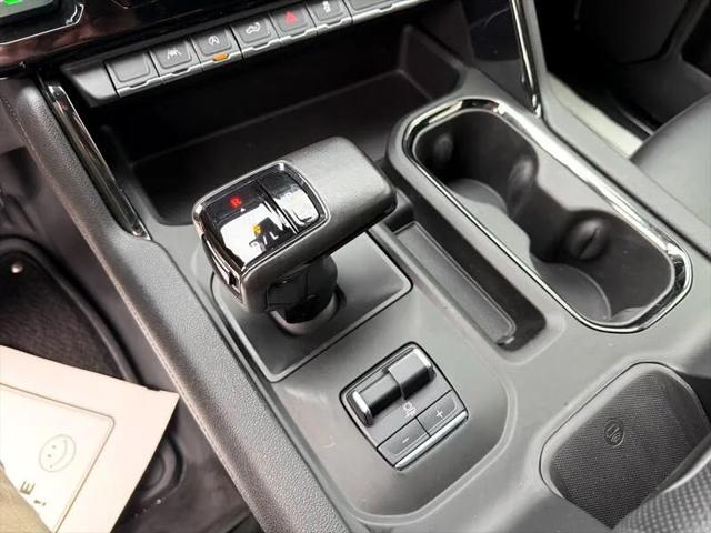 2022 GMC Sierra 1500 4WD Crew Cab Short Box AT4