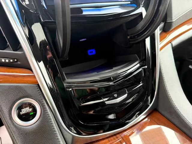 2017 Cadillac Escalade Luxury