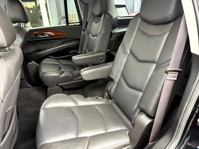 2017 Cadillac Escalade Luxury