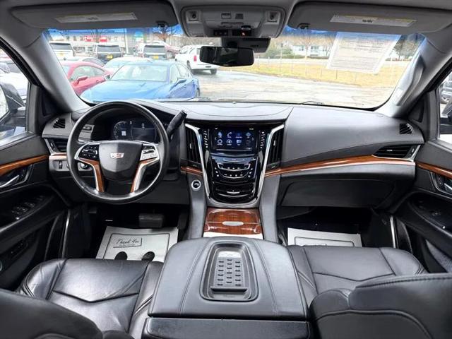 2017 Cadillac Escalade Luxury