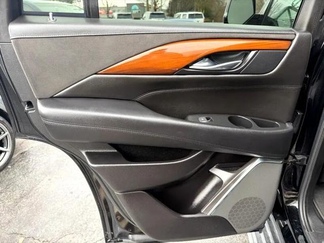 2017 Cadillac Escalade Luxury