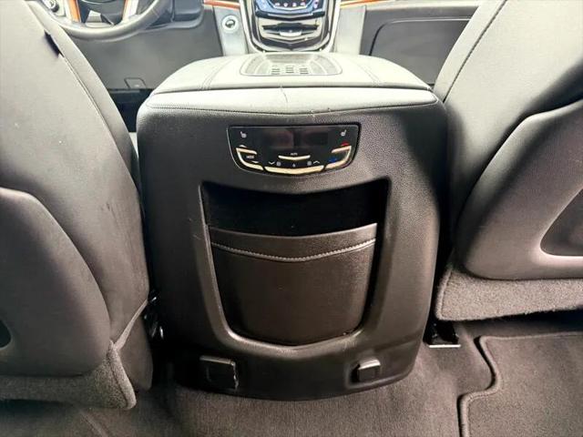 2017 Cadillac Escalade Luxury