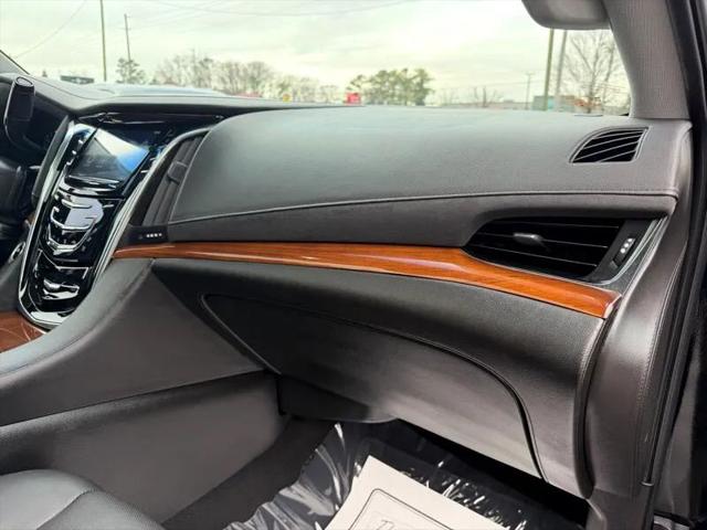 2017 Cadillac Escalade Luxury