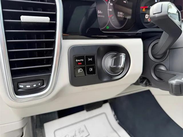2020 Porsche Cayenne Base
