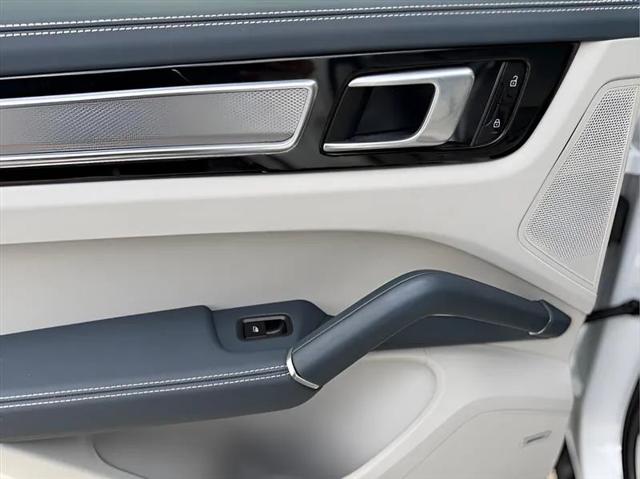 2020 Porsche Cayenne Base