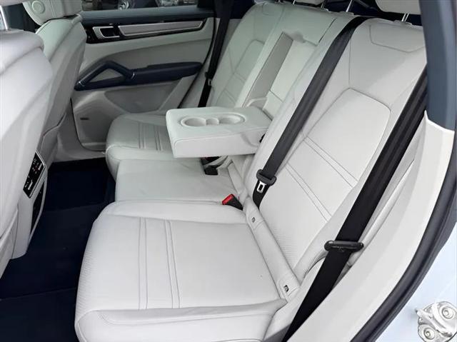 2020 Porsche Cayenne Base