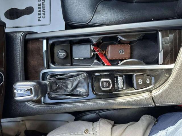 2019 Volvo XC90 T6 Momentum