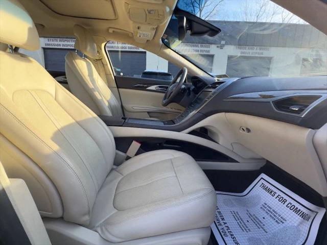 2014 Lincoln MKZ Base