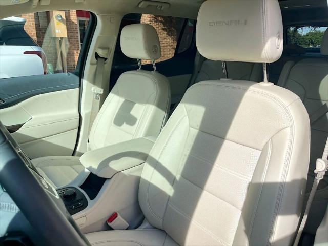 2023 GMC Acadia AWD Denali