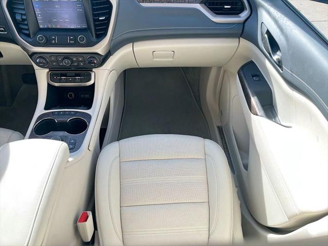 2023 GMC Acadia AWD Denali