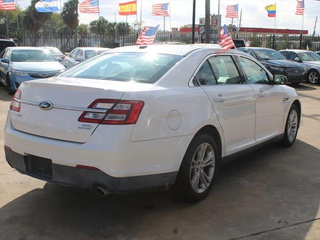 2013 Ford Taurus SEL
