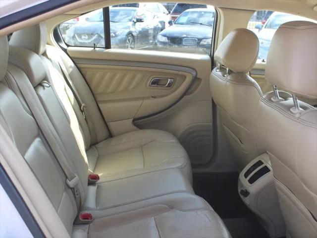 2013 Ford Taurus SEL