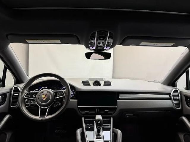 2023 Porsche Cayenne Platinum Edition
