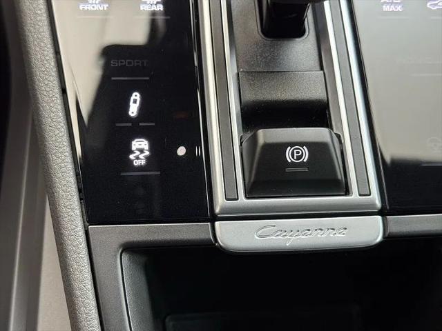 2023 Porsche Cayenne Platinum Edition