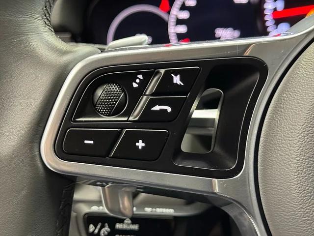 2023 Porsche Cayenne Platinum Edition