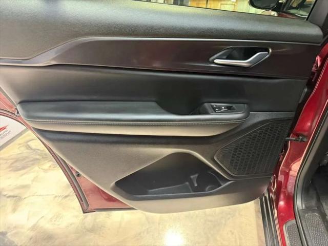 2023 Jeep Grand Cherokee L Altitude 4x4