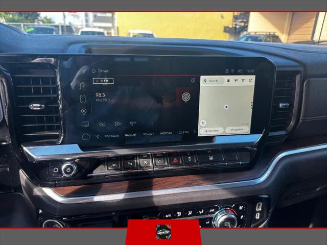 2022 GMC Sierra 1500 4WD Crew Cab Short Box SLT