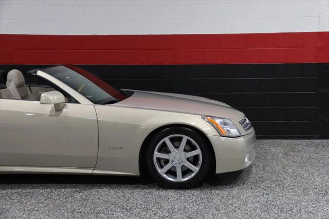 2006 Cadillac XLR Standard