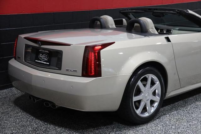 2006 Cadillac XLR Standard