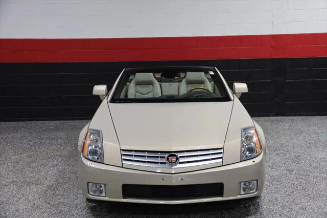2006 Cadillac XLR Standard