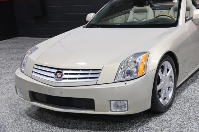 2006 Cadillac XLR Standard