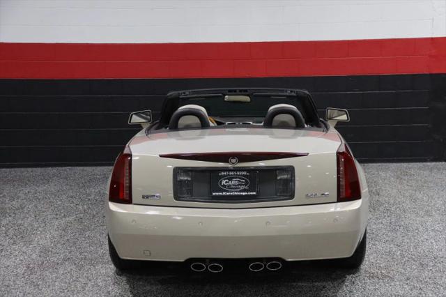 2006 Cadillac XLR Standard