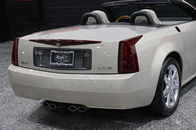 2006 Cadillac XLR Standard