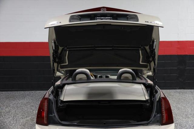 2006 Cadillac XLR Standard