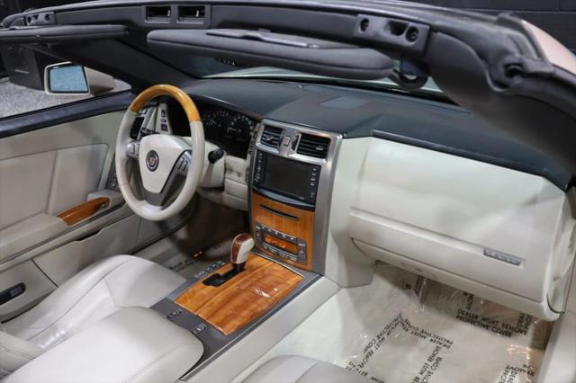 2006 Cadillac XLR Standard