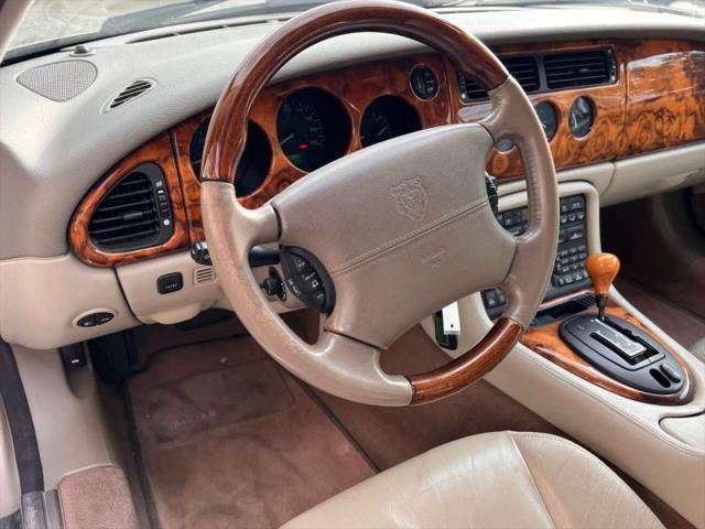 2002 Jaguar XK8 XK8