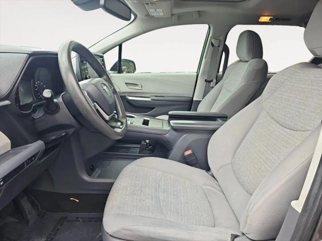 2021 Toyota Sienna LE