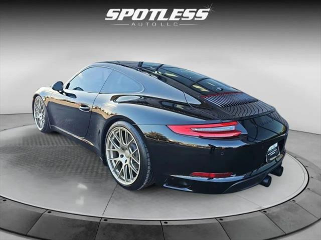 2018 Porsche 911 Carrera 4