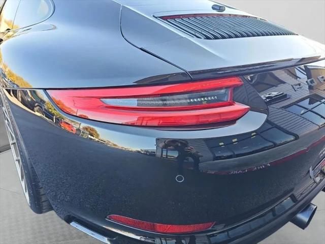 2018 Porsche 911 Carrera 4
