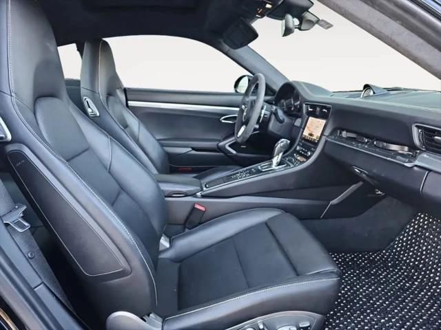 2018 Porsche 911 Carrera 4
