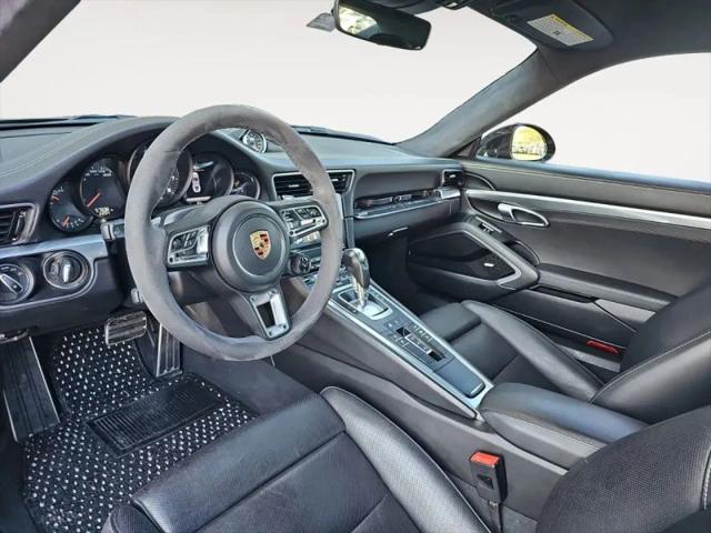 2018 Porsche 911 Carrera 4