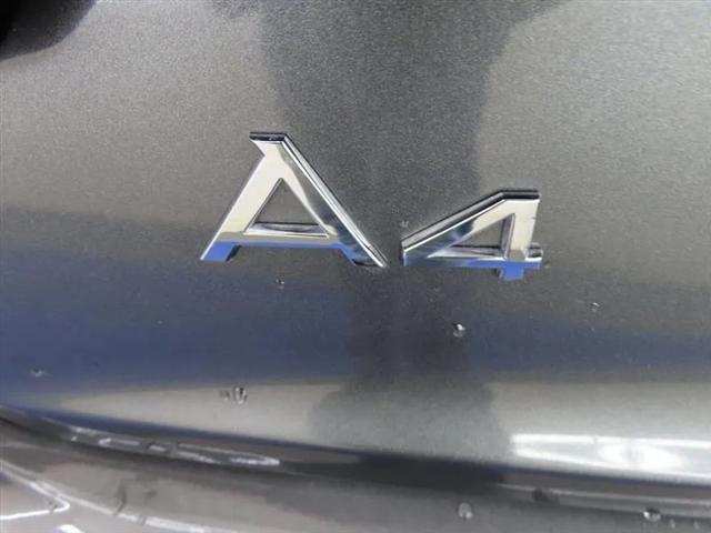 2023 Audi A4 Premium Plus 45 TFSI S line quattro S tronic
