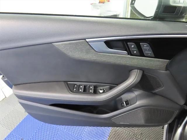 2023 Audi A4 Premium Plus 45 TFSI S line quattro S tronic