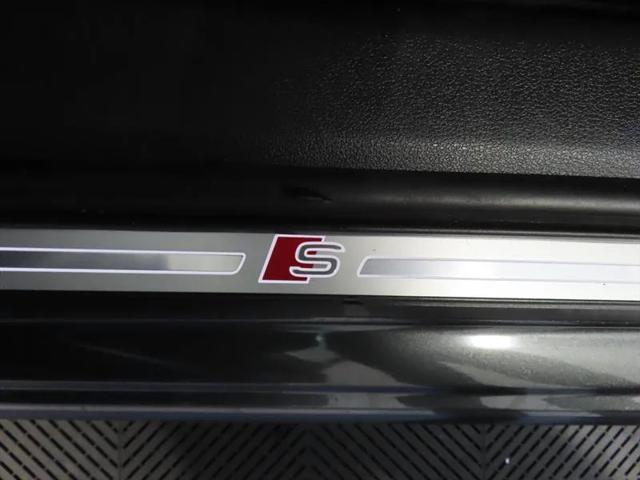 2023 Audi A4 Premium Plus 45 TFSI S line quattro S tronic