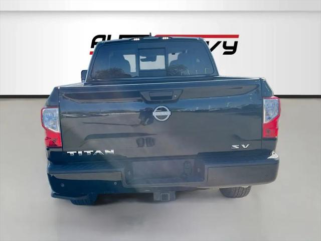 2024 Nissan Titan Crew Cab SV 4x2