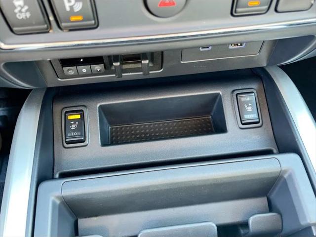 2024 Nissan Titan Crew Cab SV 4x2