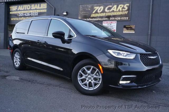 2025 Chrysler Pacifica Select for sale in Hasbrouck Heights, NJ