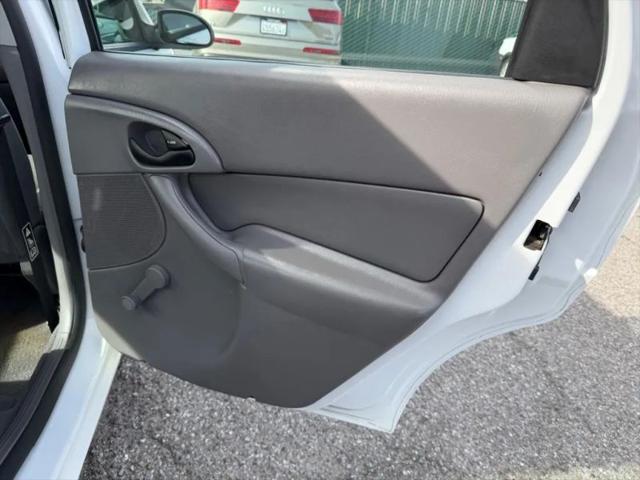 2003 Ford Focus LX